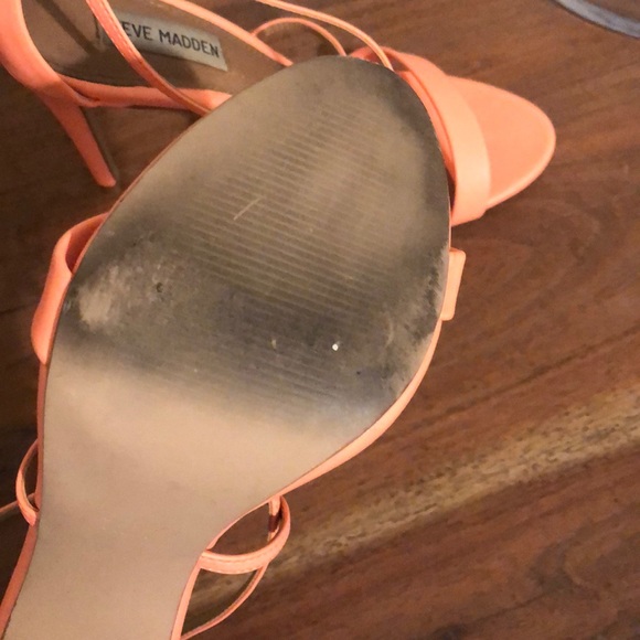 Steve Madden neon orange heels - Picture 3 of 3